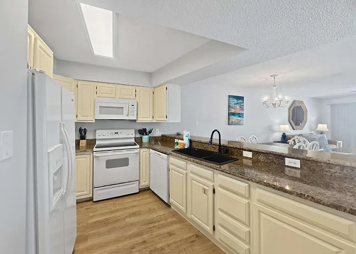 Duplex For 6 With Balcony & Resort-style Amenities Gulf Shores