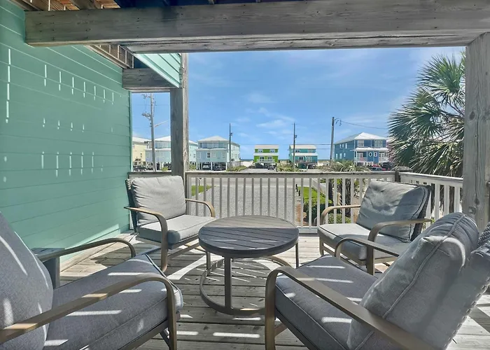 Duplex For 6 With Balcony & Resort-style Amenities Holiday home