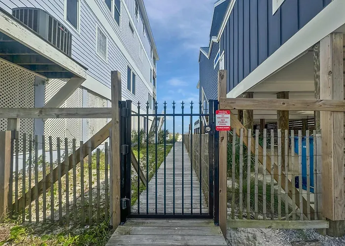 Duplex For 6 With Balcony & Resort-style Amenities *